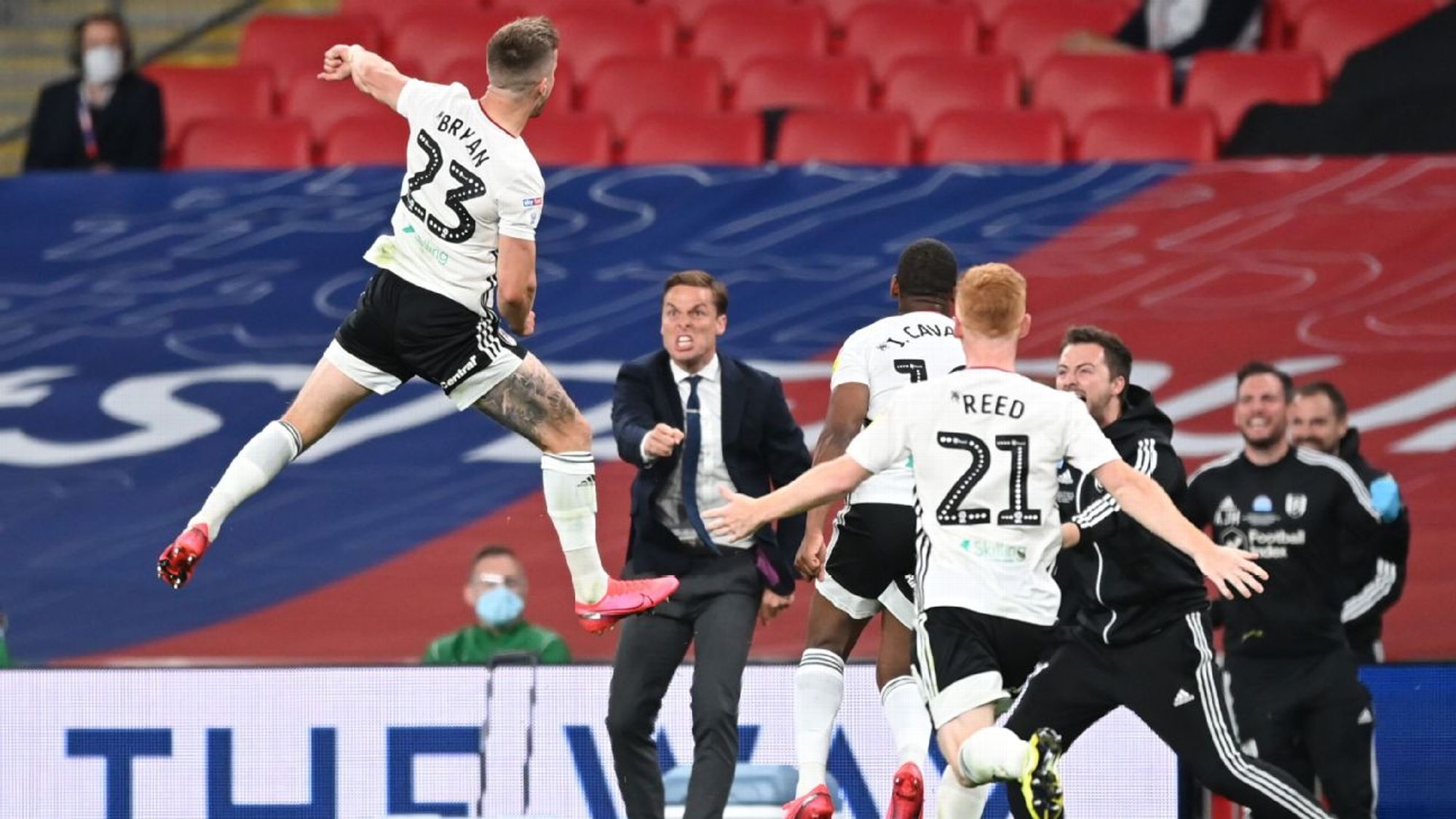 揭示现代足 揭示现代足